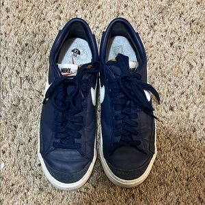 Nike Men's Navy and White Sneakers